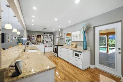 942 Virginia Drive, Sarasota, FL 34234 - Photo 10
