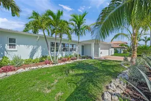 518 74th St, Holmes Beach, FL 34217 - Photo 4