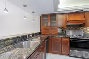 5911 Midnight Pass Rd, Sarasota, FL 34242 - Photo 26