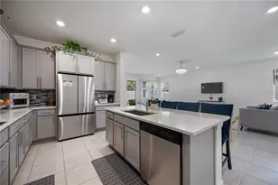 3419 74th Ave Cir E, Sarasota, FL 34243 - Photo 22