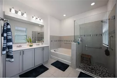 3419 74th Avenue Circle E, Sarasota, FL 34243 - Photo 32