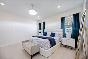 3419 74th Ave Cir E, Sarasota, FL 34243 - Photo 30