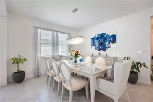 3419 74th Ave Cir E, Sarasota, FL 34243 - Photo 6