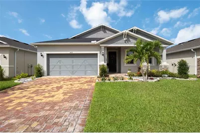 3419 74th Avenue Circle E, Sarasota, FL 34243 - Photo 2