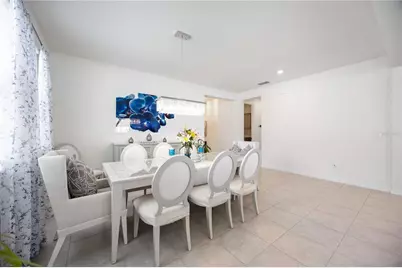 3419 74th Avenue Circle E, Sarasota, FL 34243 - Photo 8