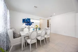 3419 74th Ave Cir E, Sarasota, FL 34243 - Photo 8