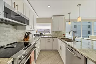 37 Sunset Dr, Sarasota, FL 34236 - Photo 8