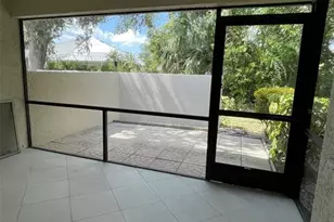 7030 W Country Club Dr N, Sarasota, FL 34243 - Photo 4