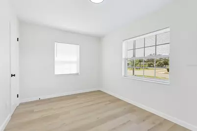 1340 46th Street S, Saint Petersburg, FL 33711 - Photo 4