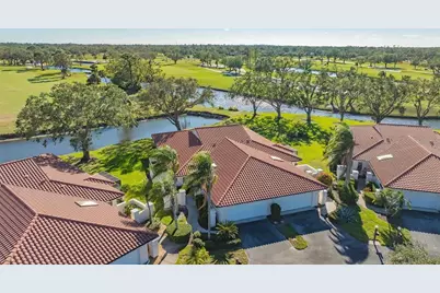 7320 Golf Pointe Circle, Sarasota, FL 34243 - Photo 6