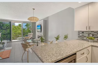 1212 Benjamin Franklin Drive #305, Sarasota, FL 34236 - Photo 18