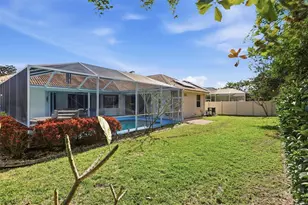 5608 Eastwind Dr, Sarasota, FL 34233 - Photo 36