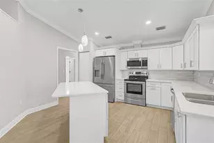 6017 Marella Dr, Sarasota, FL 34243 - Photo 6