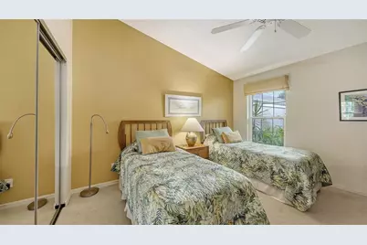 5568 Country Club Way, Sarasota, FL 34243 - Photo 20