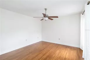 6085 Clubside Dr, Sarasota, FL 34243 - Photo 28