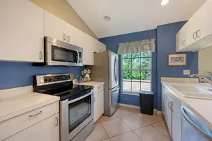 8390 Wingate Dr, Sarasota, FL 34238 - Photo 6