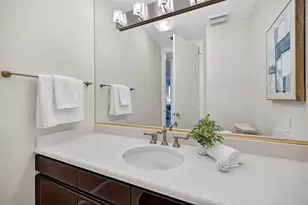 415 L Ambiance Dr, Longboat Key, FL 34228 - Photo 22