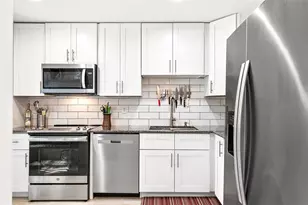 1508 Pelican Cove Rd, Sarasota, FL 34231 - Photo 6