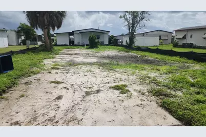 306 50th Avenue Plaza E, Bradenton, FL 34203 - Photo 6