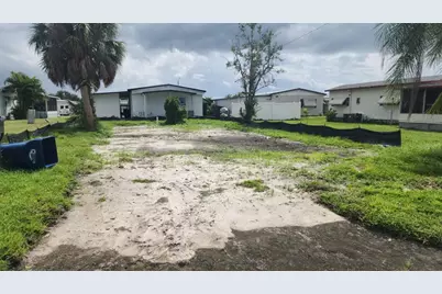 306 50th Avenue Plaza E, Bradenton, FL 34203 - Photo 10