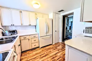 5855 Palm Ln, Bradenton, FL 34207 - Photo 2