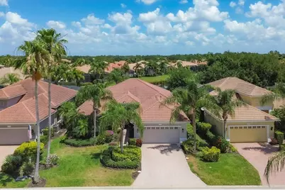 13853 Siena Loop, Lakewood Ranch, FL 34202 - Photo 2