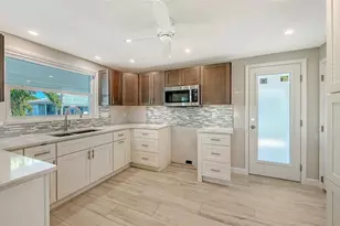 738 El Centro, Longboat Key, FL 34228 - Photo 6