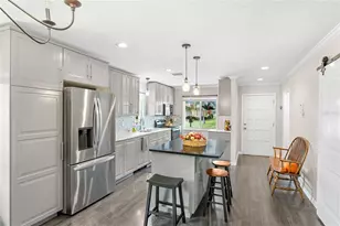 6403 Auburn Ave, Bradenton, FL 34207 - Photo 6