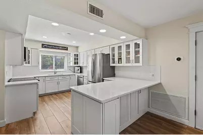 5773 Britannia Drive, Sarasota, FL 34231 - Photo 14