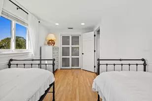 5773 Britannia Dr, Sarasota, FL 34231 - Photo 36