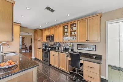 8140 Terrace Garden Drive N #103, Saint Petersburg, FL 33709 - Photo 14