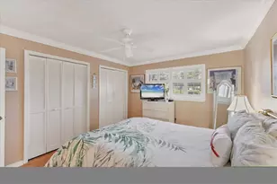 8140 Terrace Garden Dr N, Saint Petersburg, FL 33709 - Photo 32