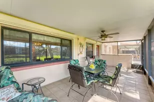 8140 Terrace Garden Dr N, Saint Petersburg, FL 33709 - Photo 36