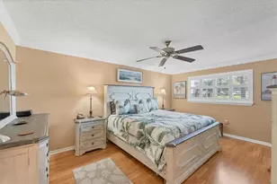 8140 Terrace Garden Dr N, Saint Petersburg, FL 33709 - Photo 26