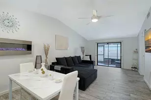 5911 39th Ave W, Bradenton, FL 34209 - Photo 8