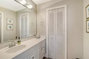 1975 Gulf of Mexico Dr, Longboat Key, FL 34228 - Photo 32