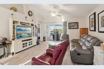 13908 Chalk Hill Place, Riverview, FL 33579 - Photo 4