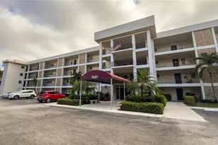 7461 W Country Club Dr N, Sarasota, FL 34243 - Photo 34