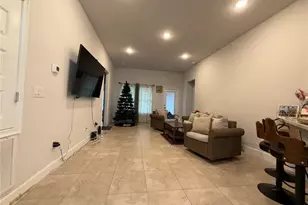 14921 Tropical Violet Wy, Wimauma, FL 33598 - Photo 4