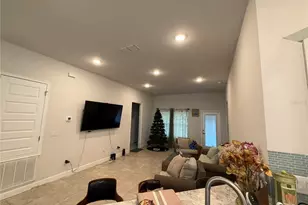 14921 Tropical Violet Wy, Wimauma, FL 33598 - Photo 10