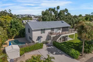 38 W Bay St, Osprey, FL 34229 - Photo 2