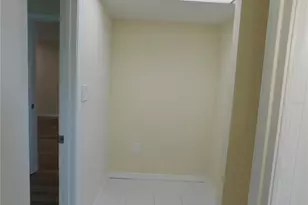 3500 Lake Bayshore Dr, Bradenton, FL 34205 - Photo 12