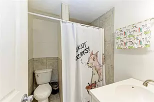 432 Adelia Ave, Sarasota, FL 34236 - Photo 36