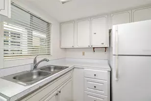 2053 Canal Dr, Bradenton, FL 34207 - Photo 4