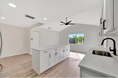 2420 16th Street W, Palmetto, FL 34221 - Photo 16