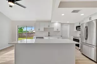 2420 16th St W, Palmetto, FL 34221 - Photo 8