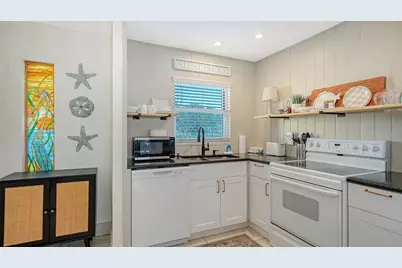 925 Beach Road #112, Siesta Key, FL 34242 - Photo 10