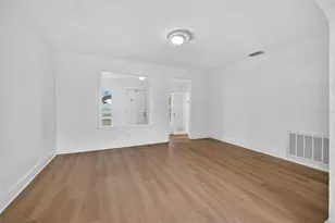 4811 Fairfield Ave S, Saint Petersburg, FL 33711 - Photo 4