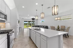 8121 Sternway Rd, Sarasota, FL 34240 - Photo 12