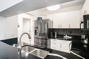 972 Sandpiper Cir, Bradenton, FL 34209 - Photo 4